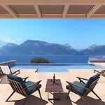 Villa Synthesis *